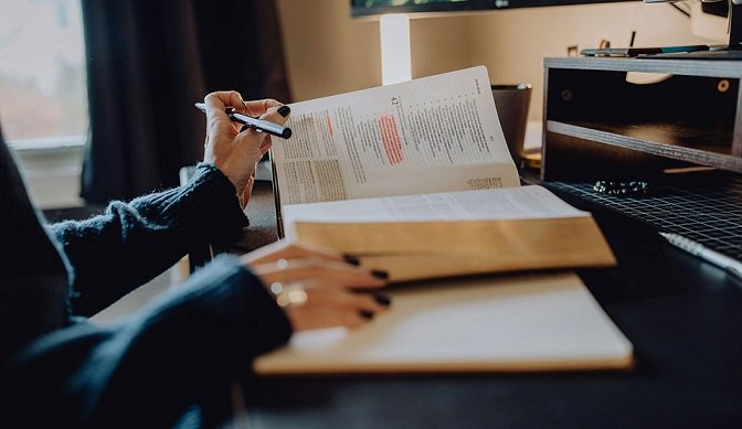 What Christian Discernment Can Teach Us About Reading Online Claims