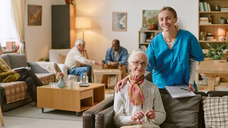 How Assisted Living Helps Seniors Adjust After the Loss of a Spouse