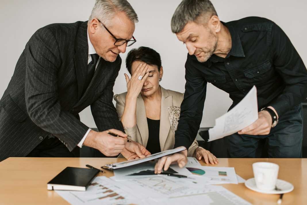 How a Financial Advisor Can Help You Build a Stronger Financial Future