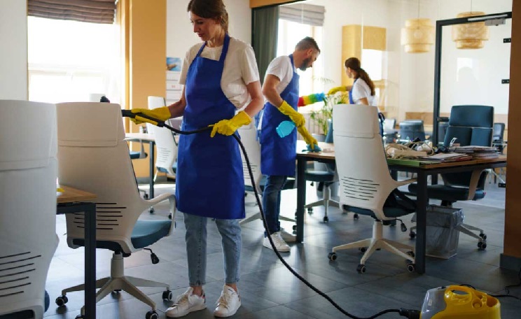 How Professional Janitorial Services Help Maintain Cleaner and Healthier Workspaces