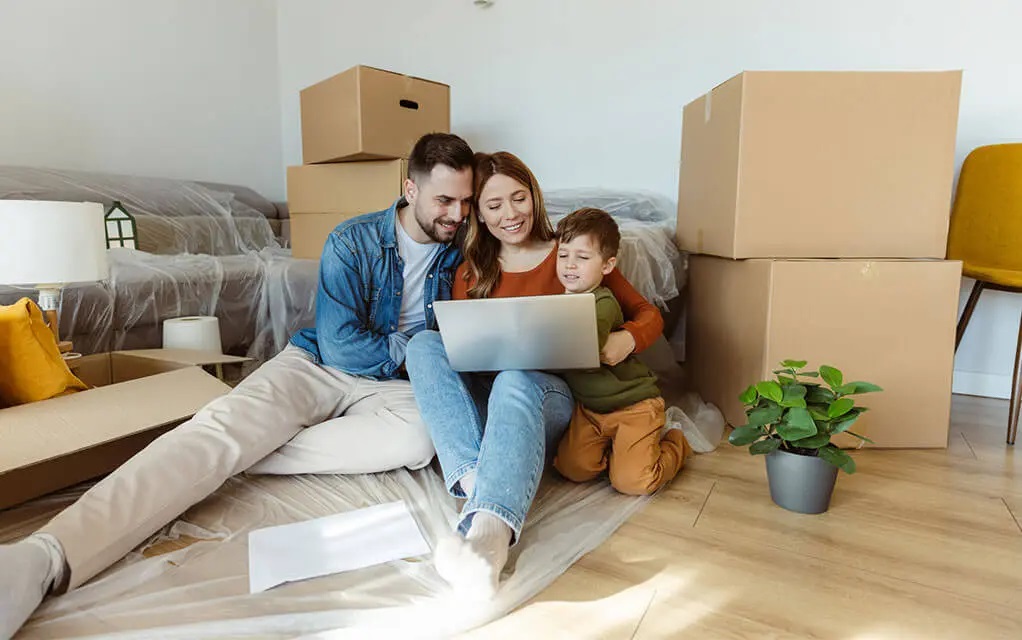 A Detailed Guide to Professional Moving Solutions for Protecting Belongings and Reducing Relocation Stress