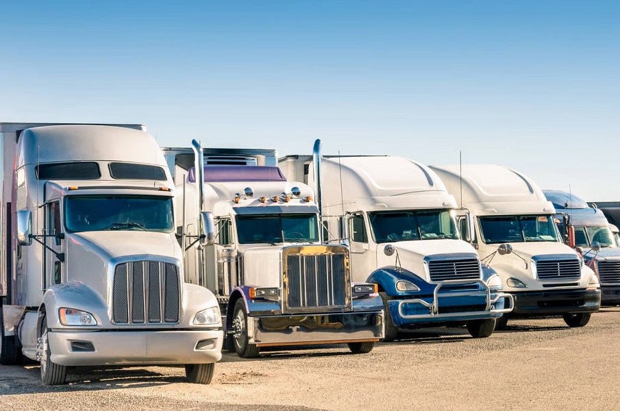 Essential Guide to Finding Safe and Reliable Parking Solutions for Large Commercial Vehicles