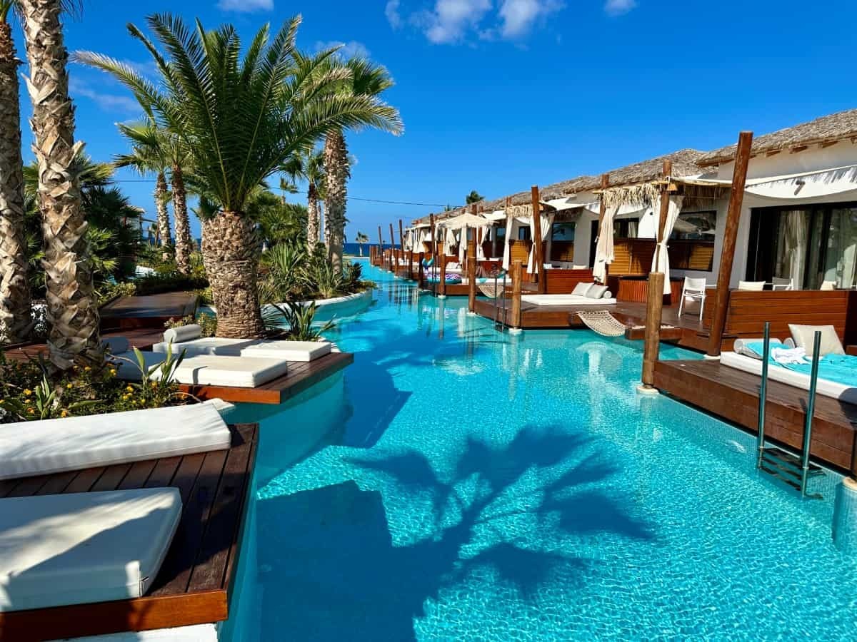 What Separates Real Luxury Retreats From Overpriced Ones
