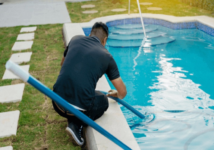 water pool cleaning