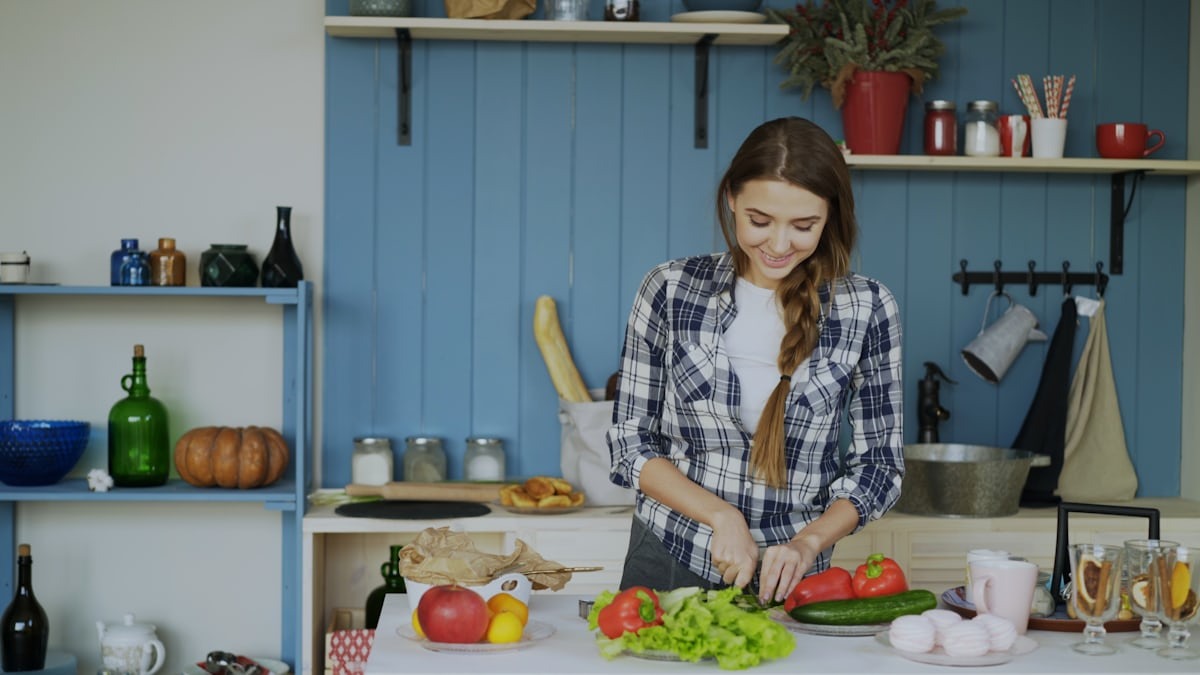 How to Stay Fit at Home (Plus Healthy Recipes That Don’t Feel Like a Chore)