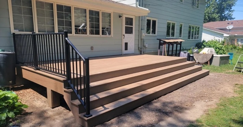 The Best Practices for Maintaining a Composite Deck Through Every Season